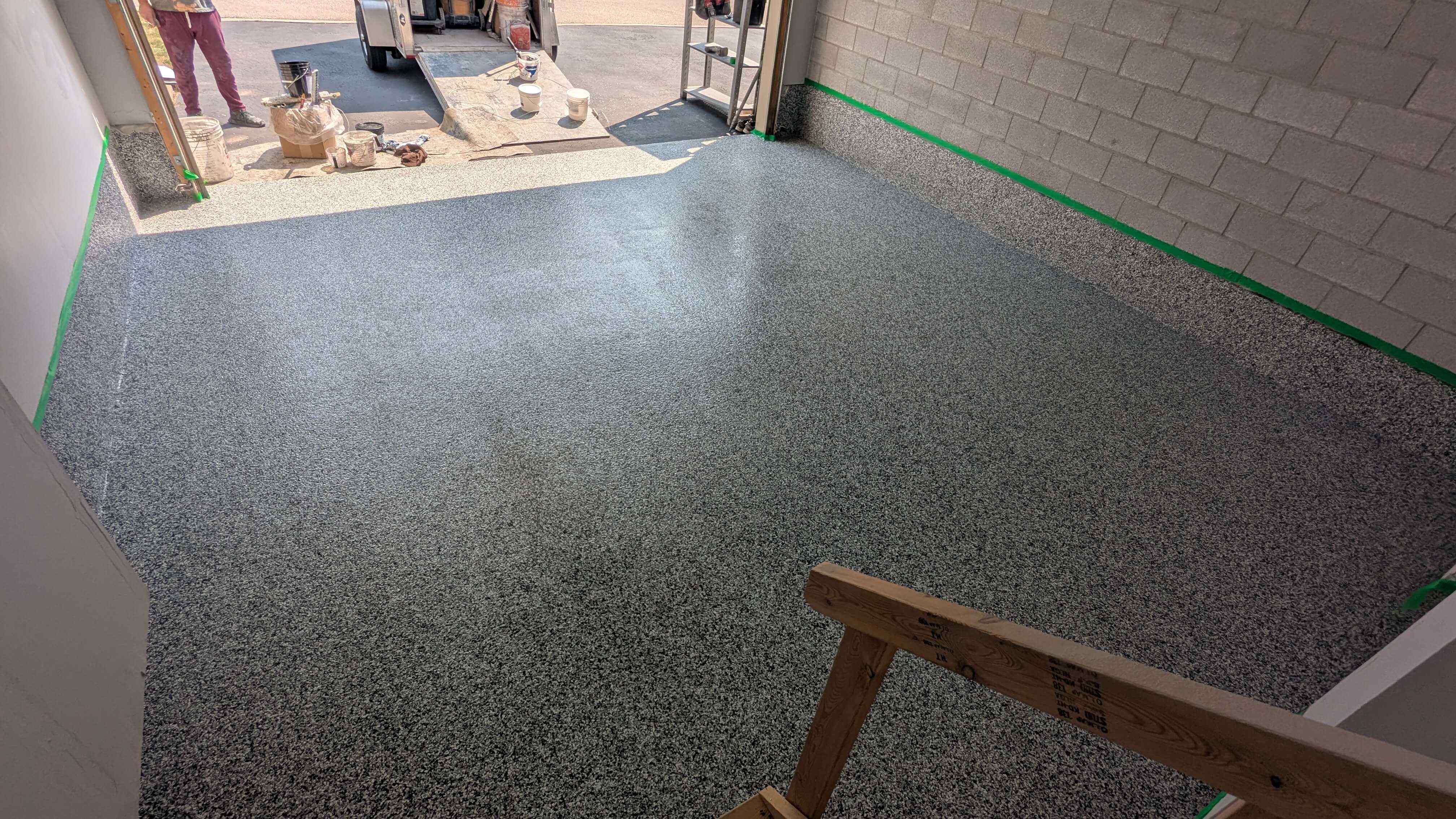 Residential garage concrete polishing and epoxy coating in Aurora